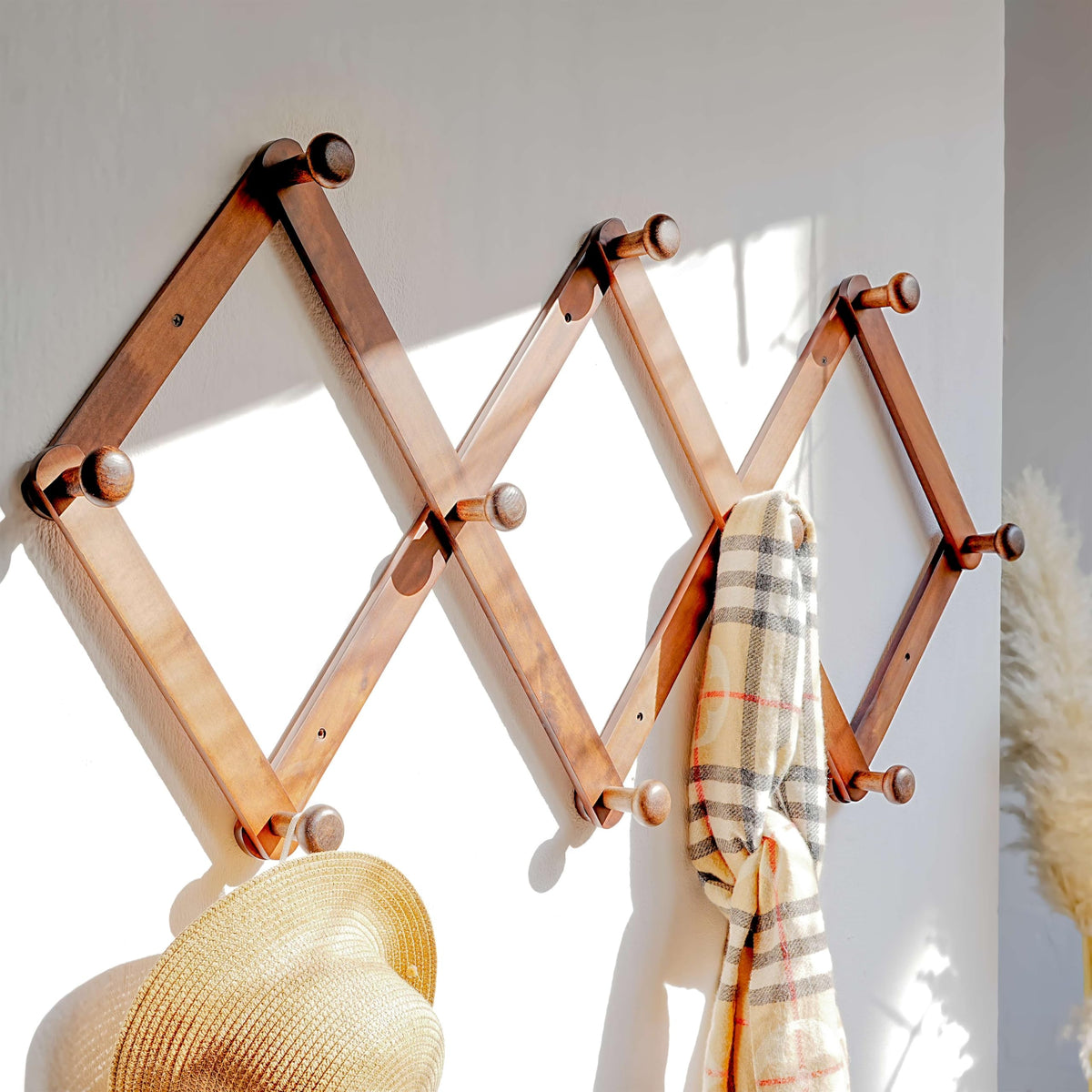 Dseap Accordian Wall Hanger: 16” High Wooden Wall Expandable Coat Rack, Hat Rack Holder, Accordion Hook for Baseball Caps, Coats, Mugs, 13 Peg Hooks, White